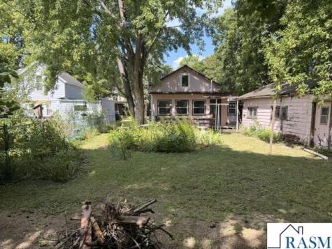 1621 N 4th Street Mankato MN 56001