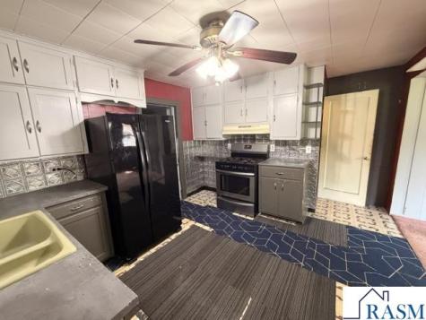 1621 N 4th Street Mankato MN 56001