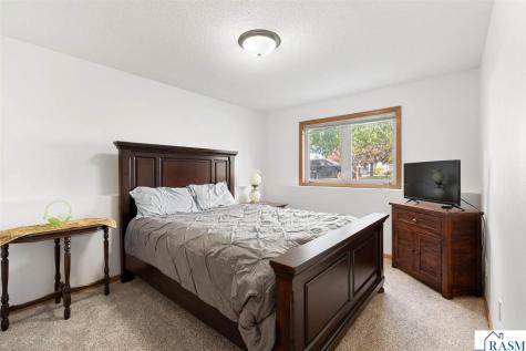 101 Teal Court Mankato MN 56001