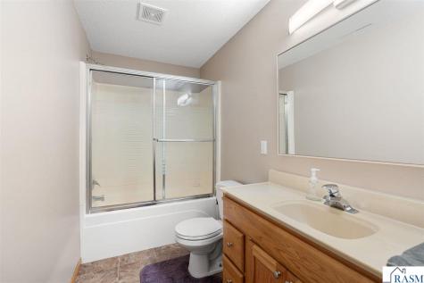 101 Teal Court Mankato MN 56001