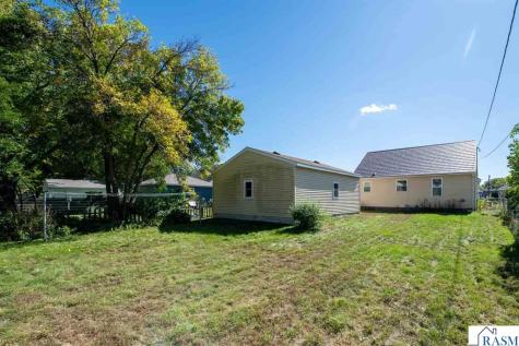 332 Harrison Avenue North Mankato MN 56003