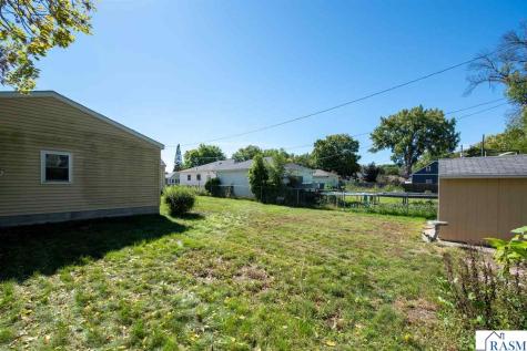 332 Harrison Avenue North Mankato MN 56003
