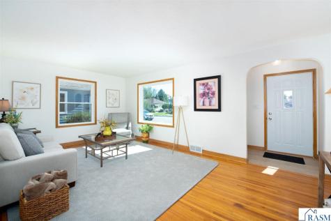 332 Harrison Avenue North Mankato MN 56003