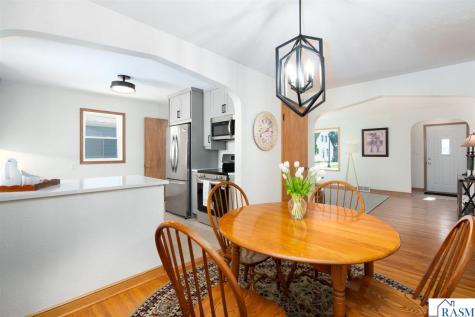 332 Harrison Avenue North Mankato MN 56003