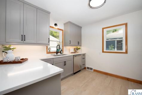 332 Harrison Avenue North Mankato MN 56003