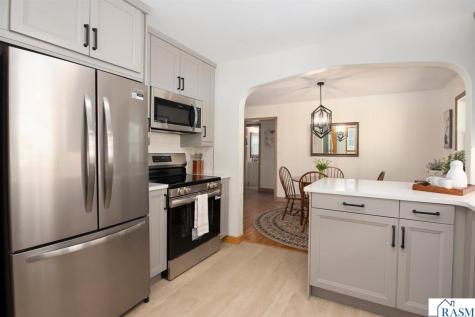 332 Harrison Avenue North Mankato MN 56003