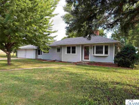 815 Court Avenue Gaylord MN 55334