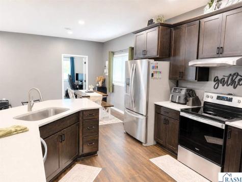 1122 Crystal Lake Drive Lake Crystal MN 56055-2410