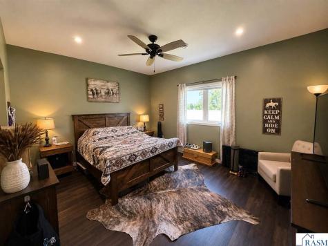 1122 Crystal Lake Drive Lake Crystal MN 56055-2410
