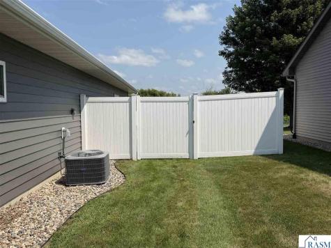 1122 Crystal Lake Drive Lake Crystal MN 56055-2410