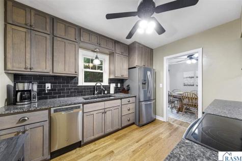 30 Wickersham Court Mankato MN 56001