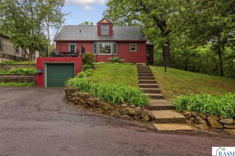 30 Wickersham Court Mankato MN 56001