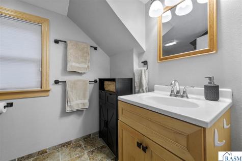30 Wickersham Court Mankato MN 56001
