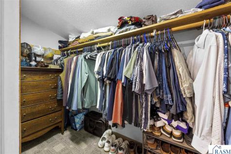 30 Wickersham Court Mankato MN 56001