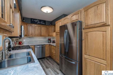 904 Mayvis Boulevard Mankato MN 56001