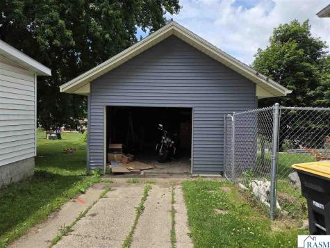 620 S Main Street Blue Earth MN 56013