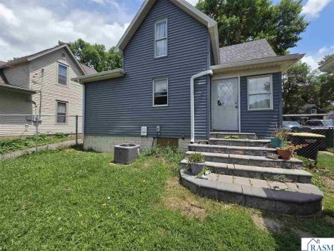 620 S Main Street Blue Earth MN 56013