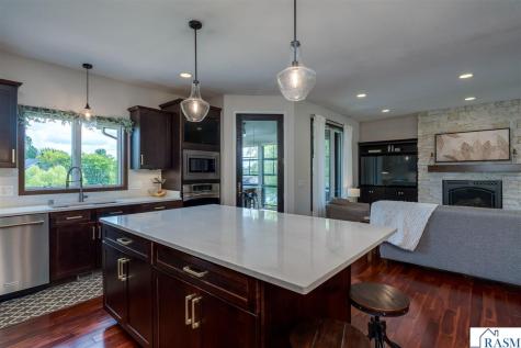 121 Grovebrook Drive Mankato MN 56001