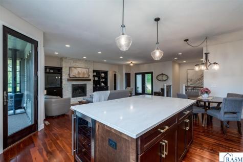 121 Grovebrook Drive Mankato MN 56001