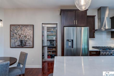 121 Grovebrook Drive Mankato MN 56001