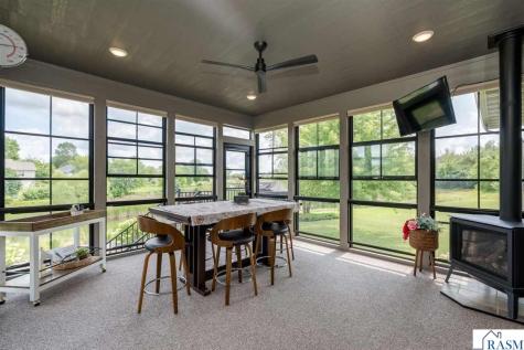 121 Grovebrook Drive Mankato MN 56001