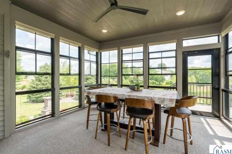 121 Grovebrook Drive Mankato MN 56001