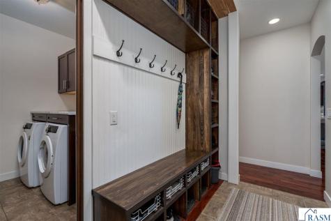 121 Grovebrook Drive Mankato MN 56001