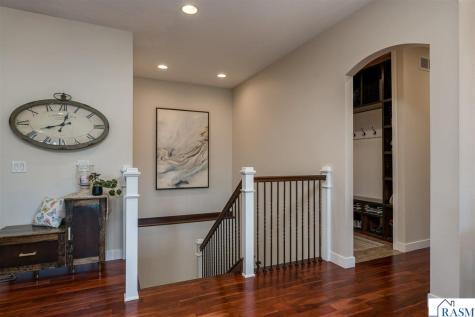 121 Grovebrook Drive Mankato MN 56001