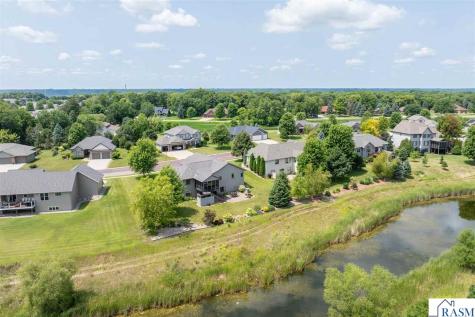 121 Grovebrook Drive Mankato MN 56001