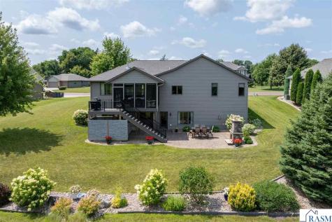 121 Grovebrook Drive Mankato MN 56001