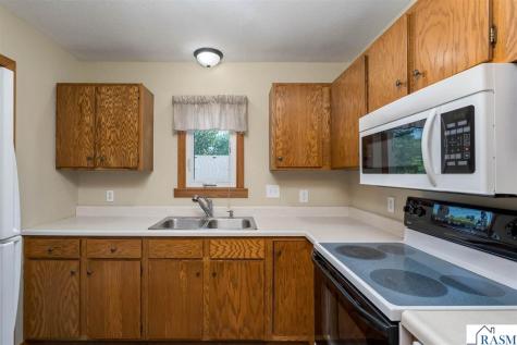 1655 Valley View Drive North Mankato MN 56003