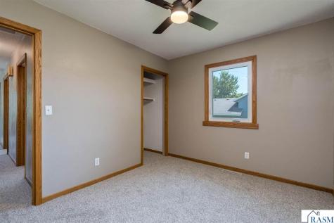 1655 Valley View Drive North Mankato MN 56003