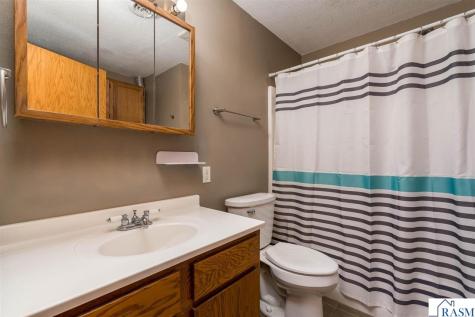 1655 Valley View Drive North Mankato MN 56003
