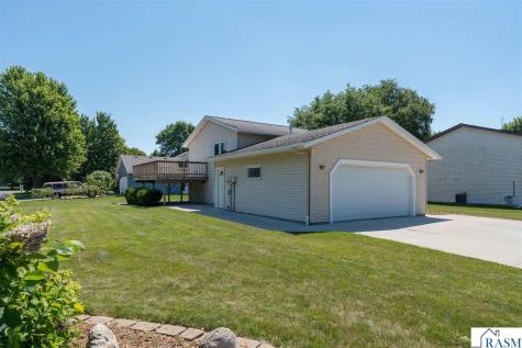 1655 Valley View Drive North Mankato MN 56003
