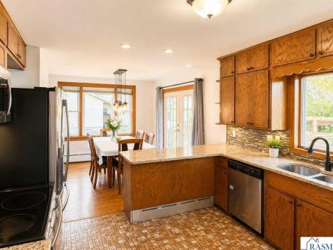 208 SE 2nd Avenue Mapleton MN 56065