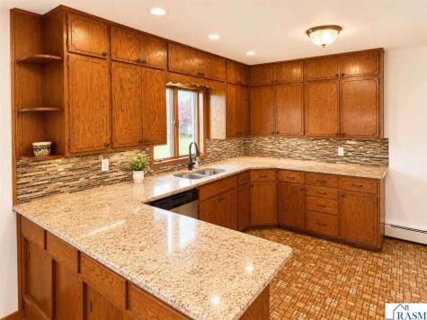 208 SE 2nd Avenue Mapleton MN 56065