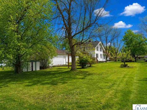 208 SE 2nd Avenue Mapleton MN 56065