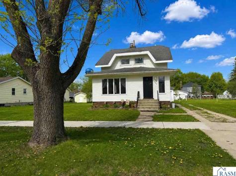 208 SE 2nd Avenue Mapleton MN 56065