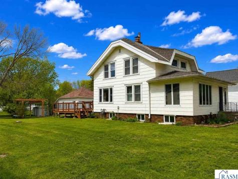 208 SE 2nd Avenue Mapleton MN 56065