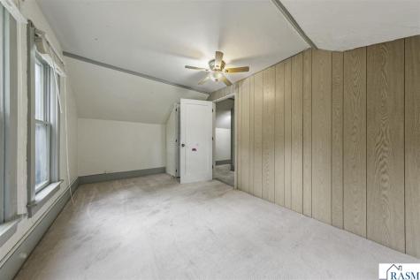 1617 N 4th Street Mankato MN 56001