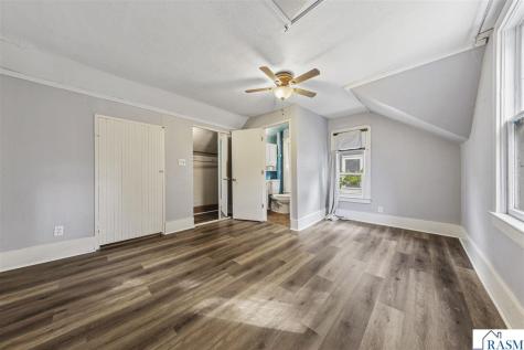 1617 N 4th Street Mankato MN 56001