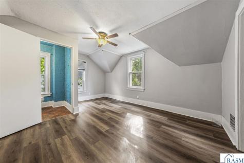 1617 N 4th Street Mankato MN 56001