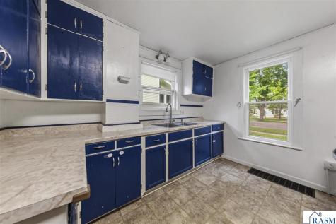 1617 N 4th Street Mankato MN 56001