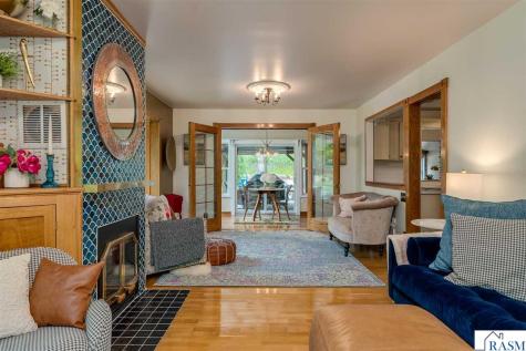 48194 Old River Bluff Road St. Peter MN 56082