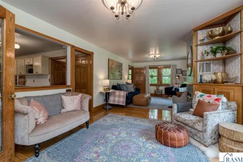 48194 Old River Bluff Road St. Peter MN 56082