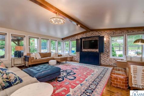 48194 Old River Bluff Road St. Peter MN 56082