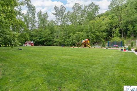 48194 Old River Bluff Road St. Peter MN 56082