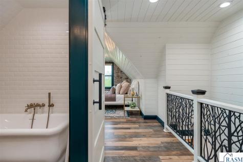 48194 Old River Bluff Road St. Peter MN 56082