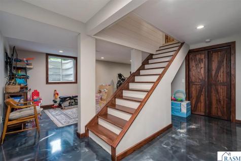 48194 Old River Bluff Road St. Peter MN 56082