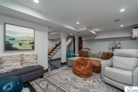 48194 Old River Bluff Road St. Peter MN 56082